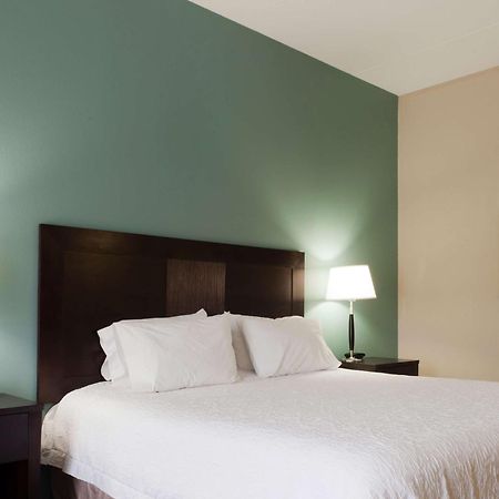 Hampton Inn North Brunswick Nj Εξωτερικό φωτογραφία