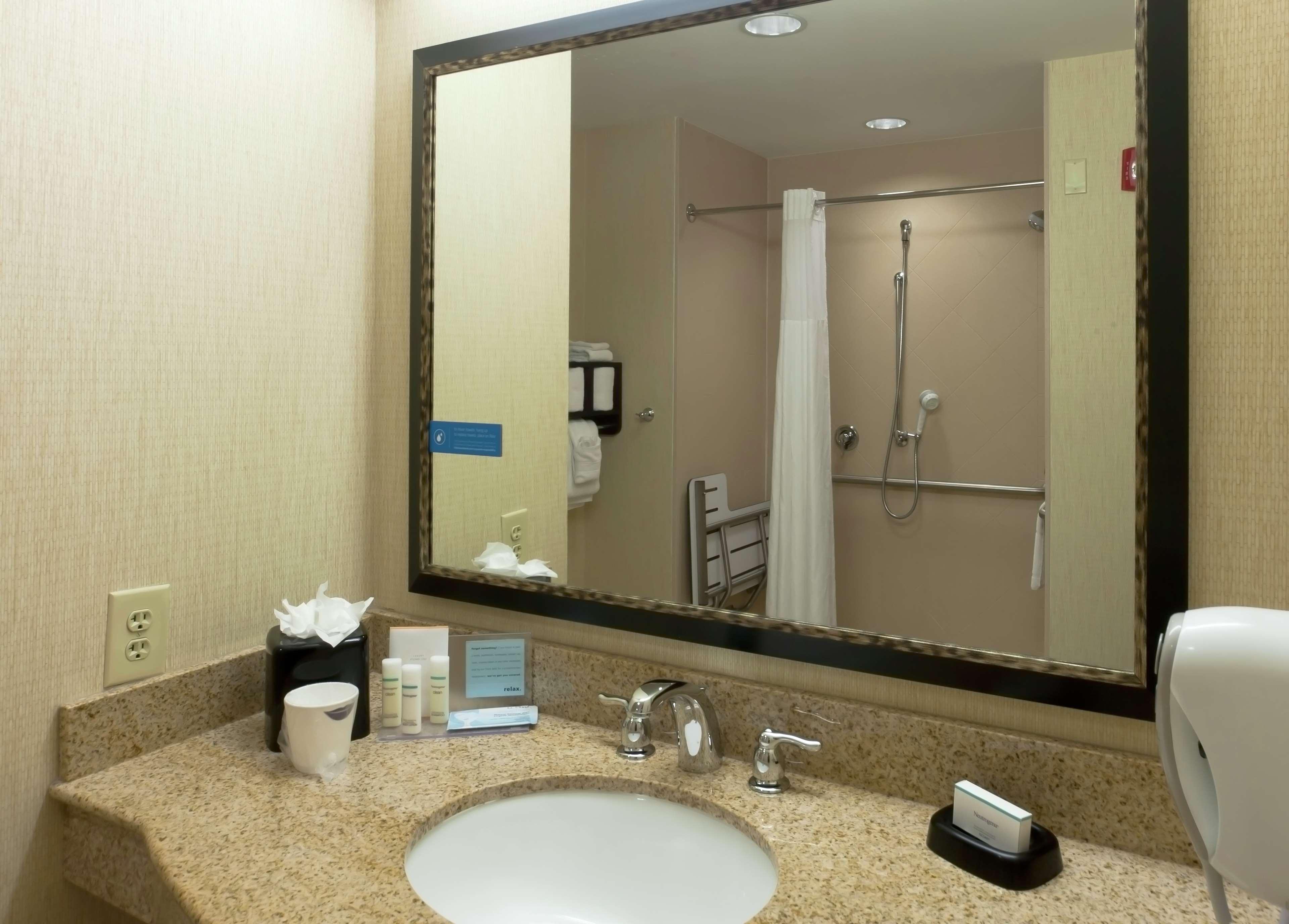 Hampton Inn North Brunswick Nj Εξωτερικό φωτογραφία