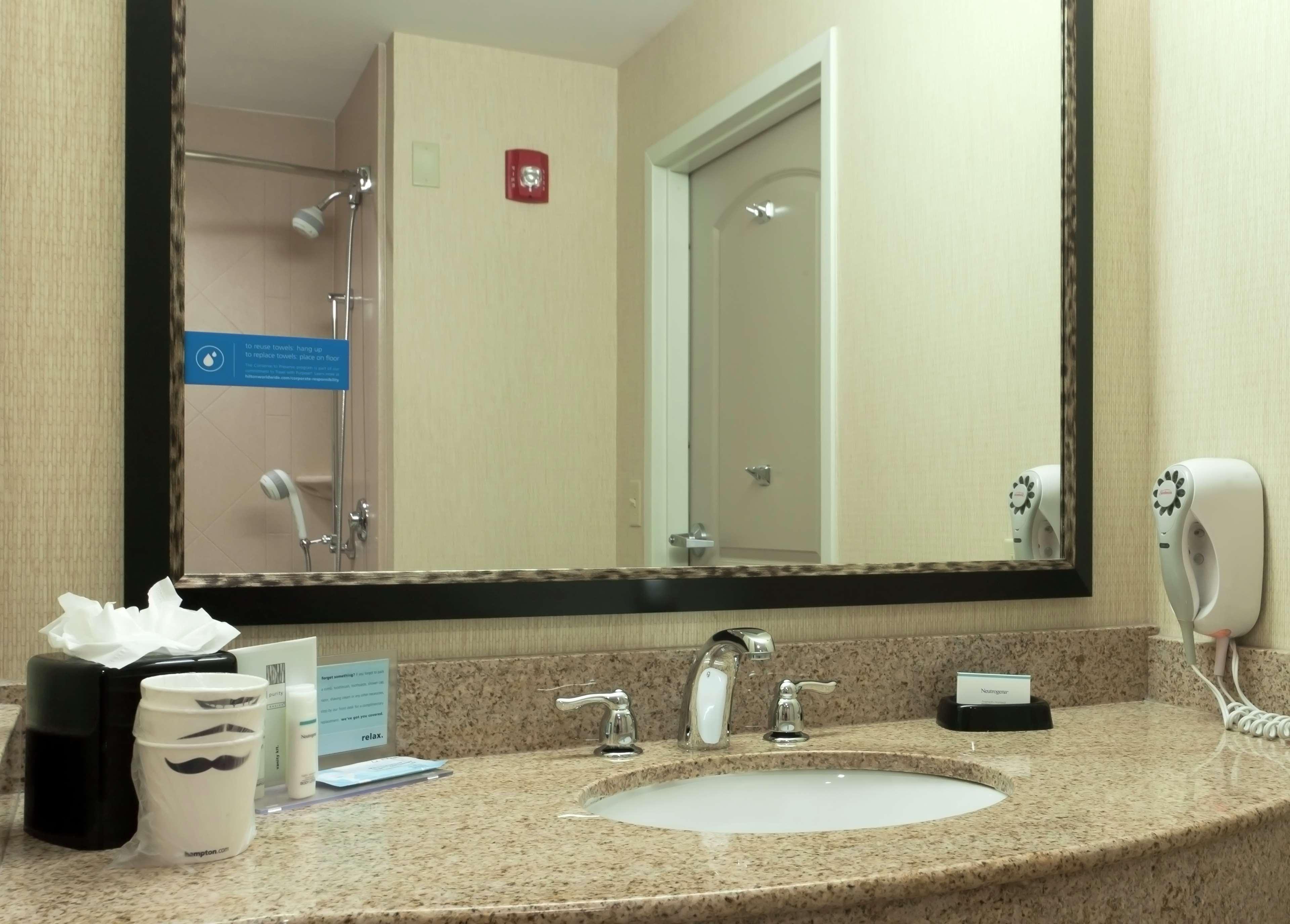 Hampton Inn North Brunswick Nj Εξωτερικό φωτογραφία
